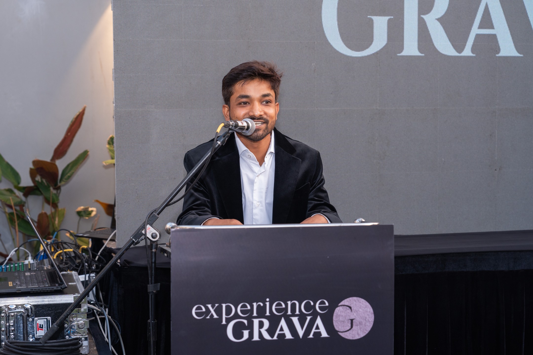 Opening of Experience Grava